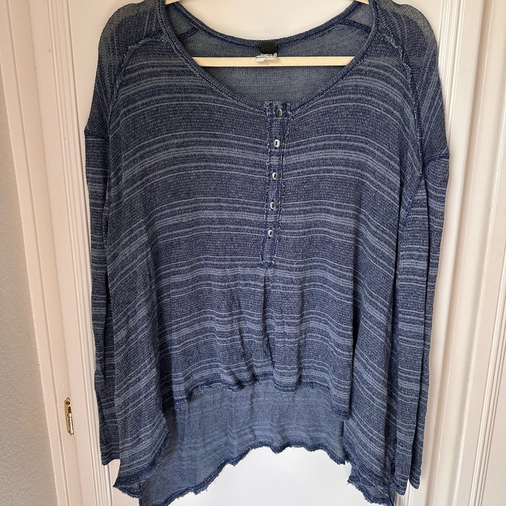 Free People Raw Hem Knit Henley Top – Blue Striped Oversized